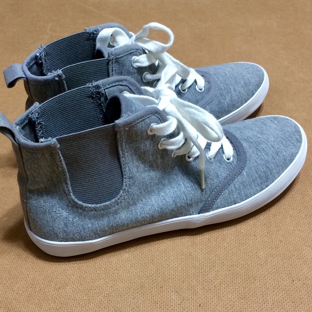 Women’s H&M hi-top gray textile sneakers size 36